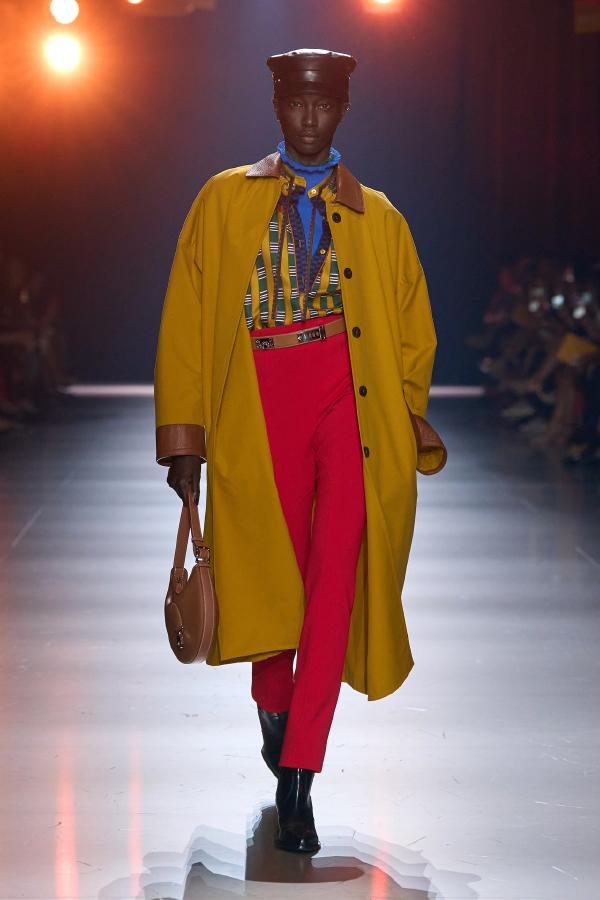 HERMES ブラウス　2024年 Hermès Women's Fall 2024 collection: The Second Chapter - Fashionela