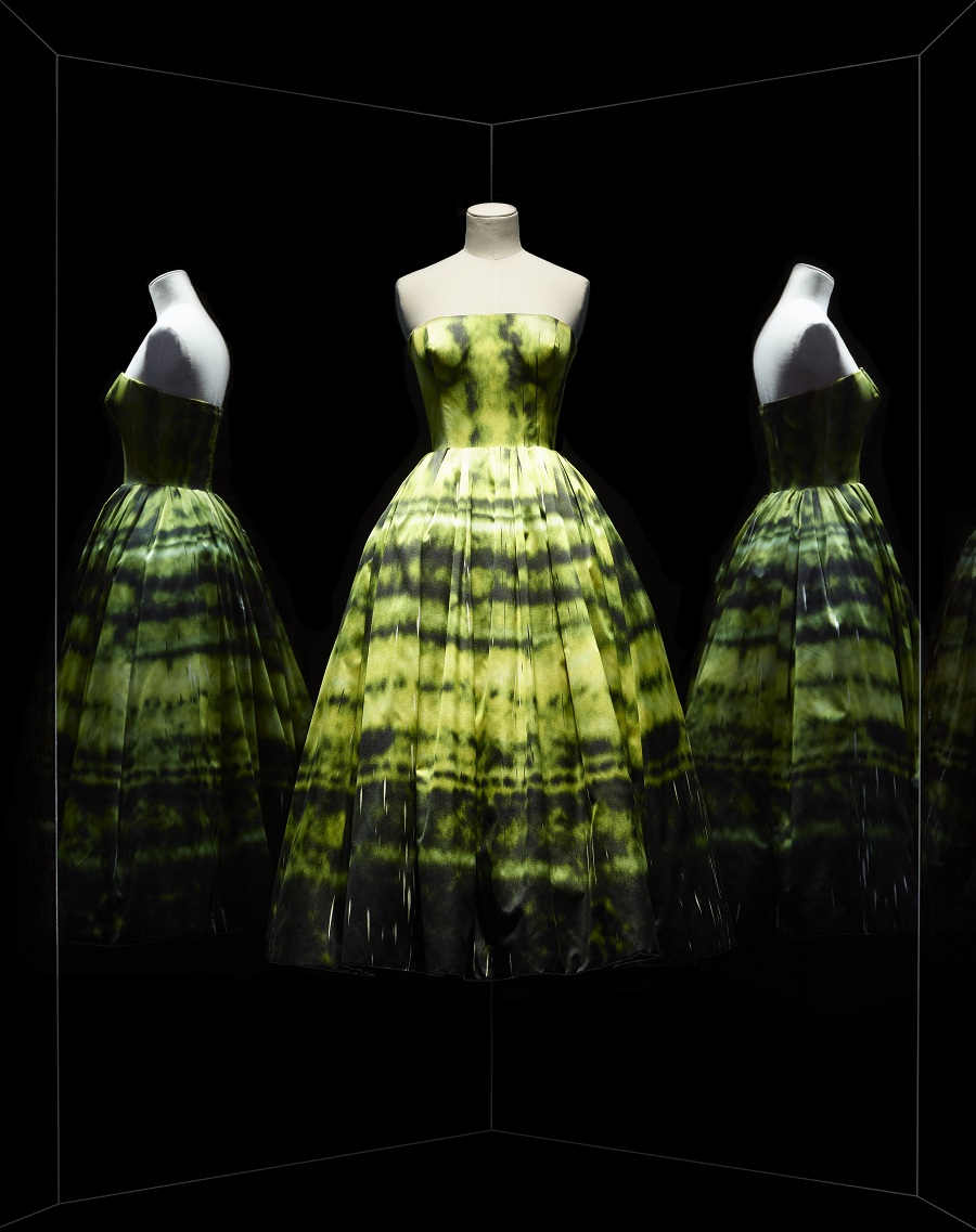 Dior Exhibition Fashionela