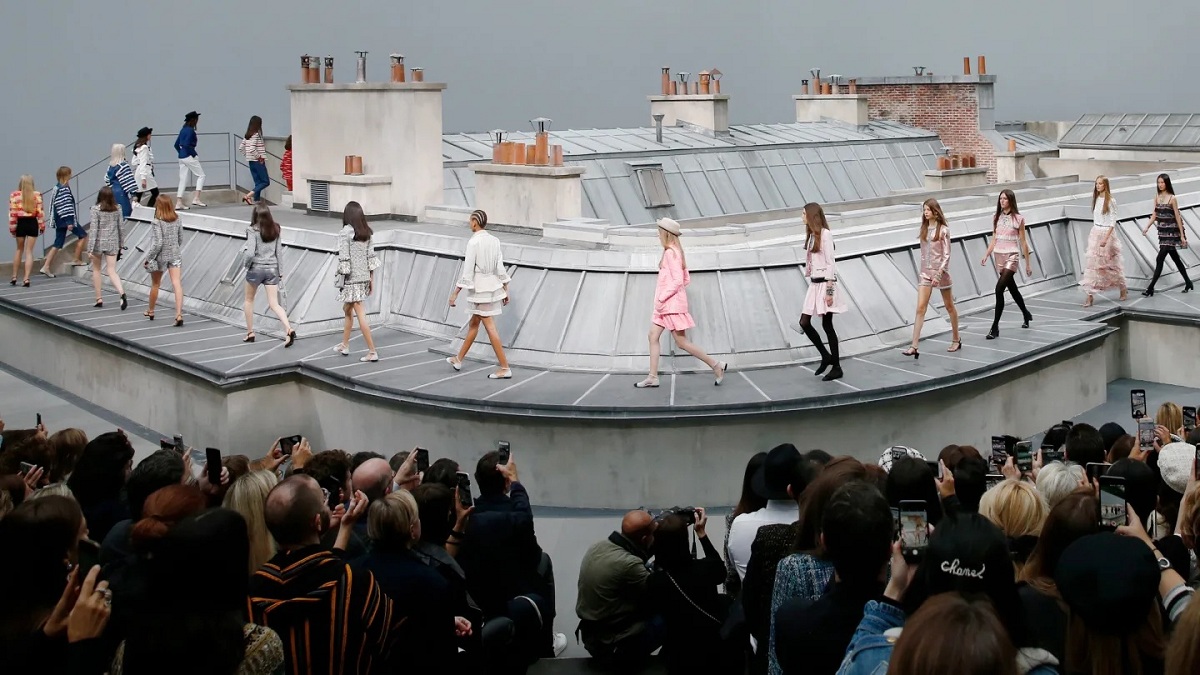 Chanel Spring 2020: A Silhouette In MotionFashionela