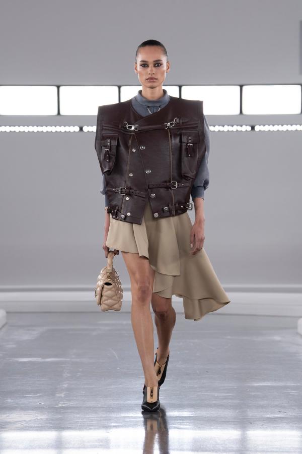 Louis_Vuitton_PreFall2024_Voyager_Fashionela (10)