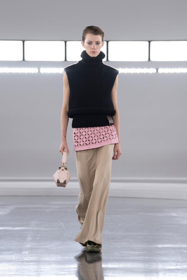 Louis_Vuitton_PreFall2024_Voyager_Fashionela (21)