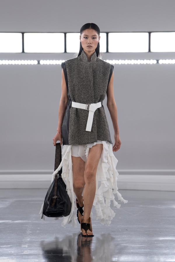 Louis_Vuitton_PreFall2024_Voyager_Fashionela (22)