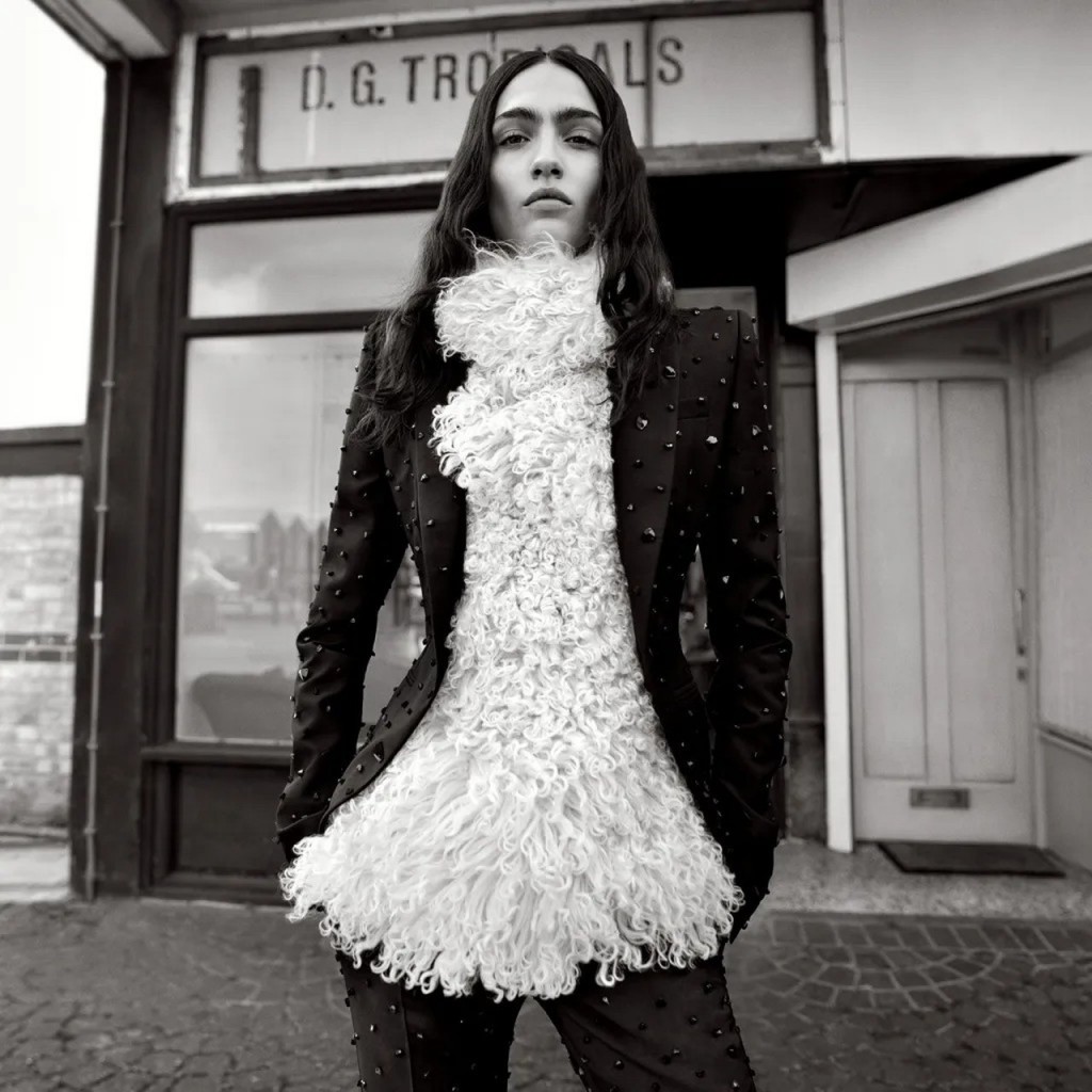 Alexander_McQueen_FW24_Fashionela (7)