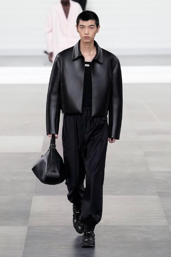 Kim Jones unveils the Dior Fall 2025 Menswear collection - Fashionela