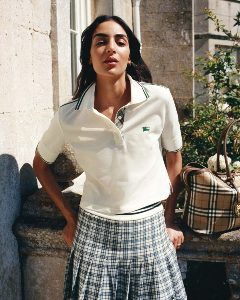 Escape to the Countryside with Burberry in the new Advertising